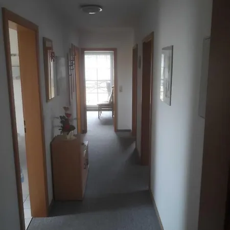 Ewen 55038 Apartamento
