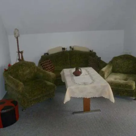Ewen 55038 Apartamento